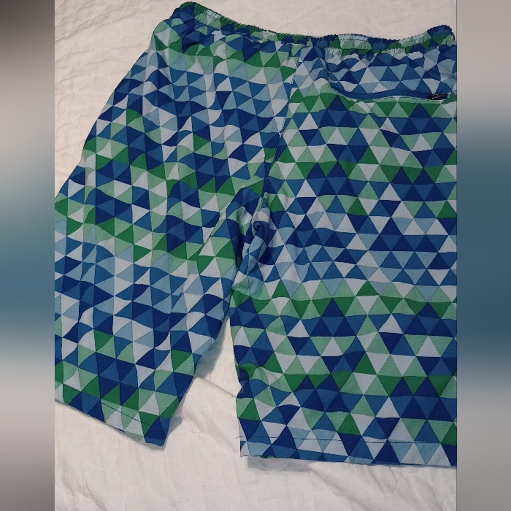 Boys Eddie Bauer Hybrid Short. - Picture 3 of 7